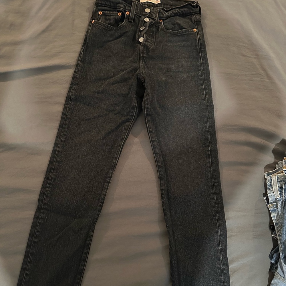 Levi's Women's Black Ankle Jeans
